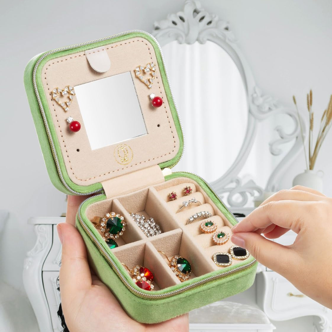 Plush Velvet Travel Jewelry Case, Travel Jewelry Organizer, Jewelry Travel Case, Travel Jewelry Box, Small Jewelry Case, Jewelry Travel Box, Earring Organizer with Mirror - Lightgreen